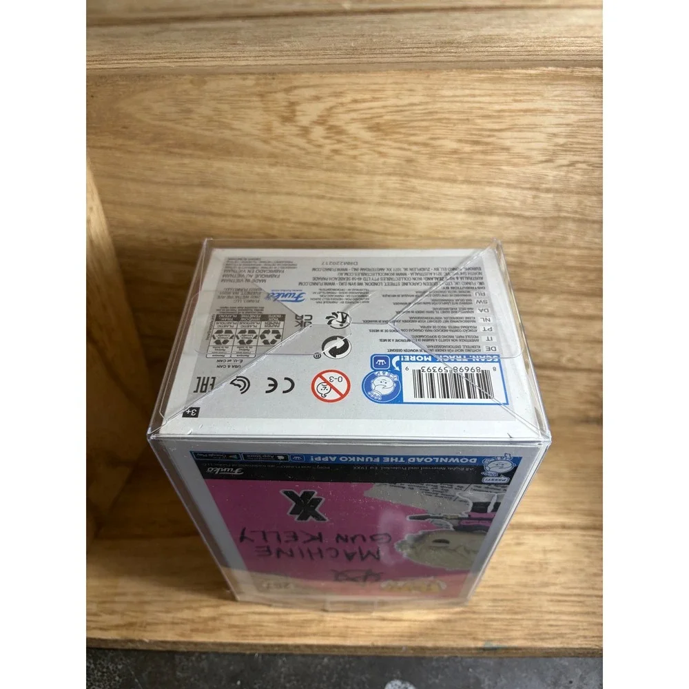 Funko Pop Rocks Machine Gun Kelly 267 Vinyl Figure MGK Pink Guitar Collectible